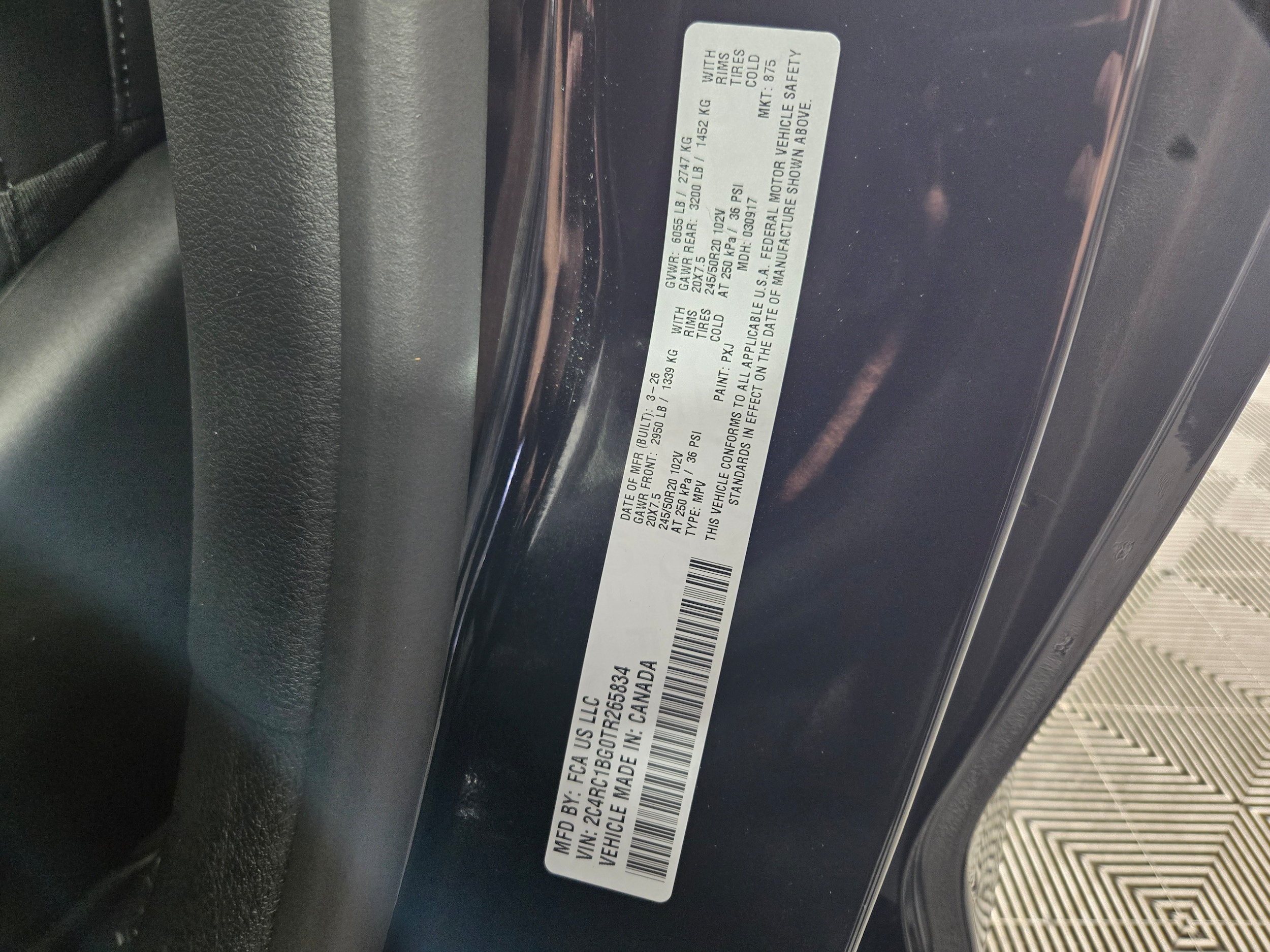 New 2026 Diamond Black Crystal Pearlcoat Chrysler Select image 39