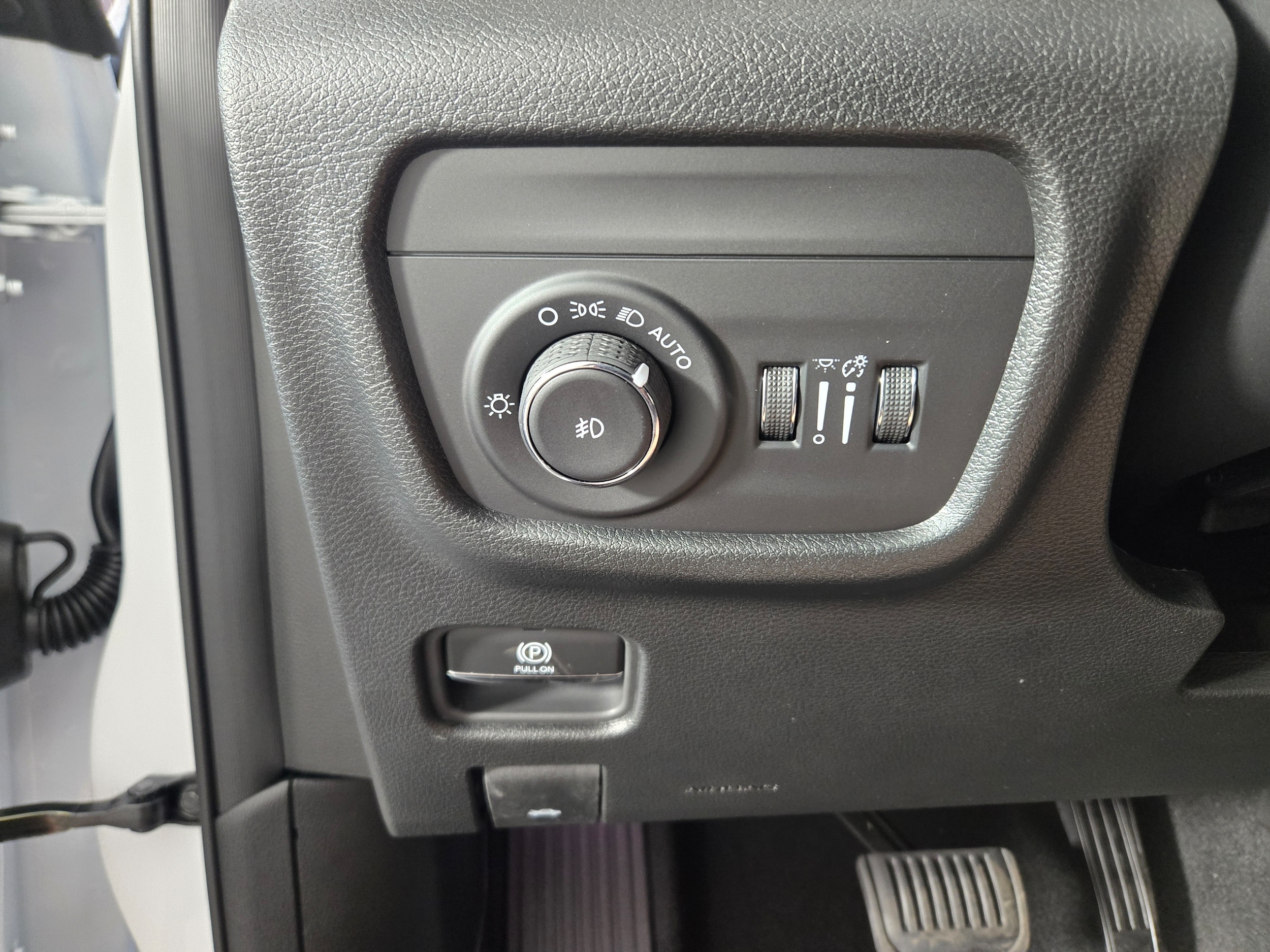 New 2026 Bright White Jeep Limited image 29