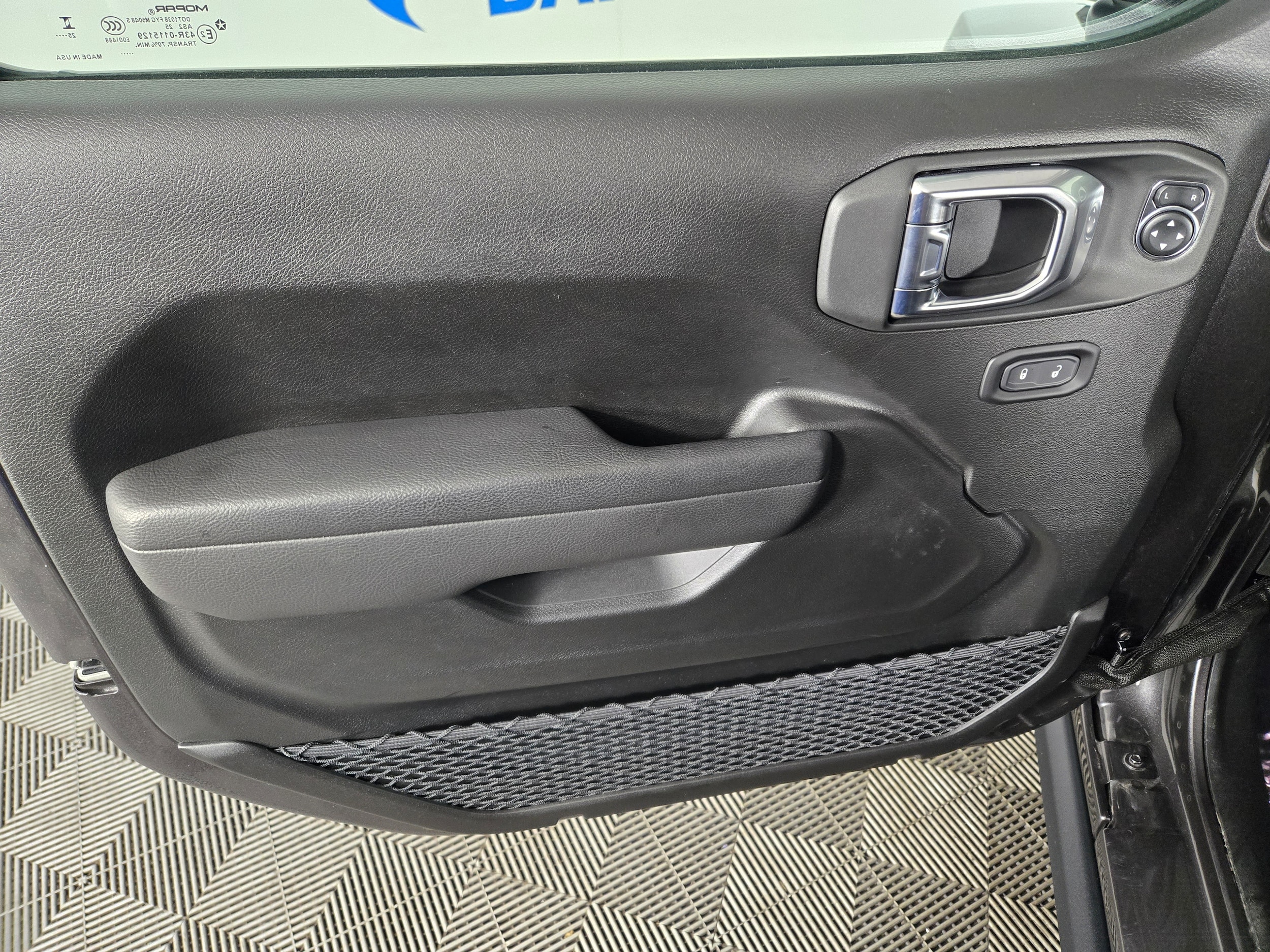 New 2025 Granite Crystal Jeep Sport image 14