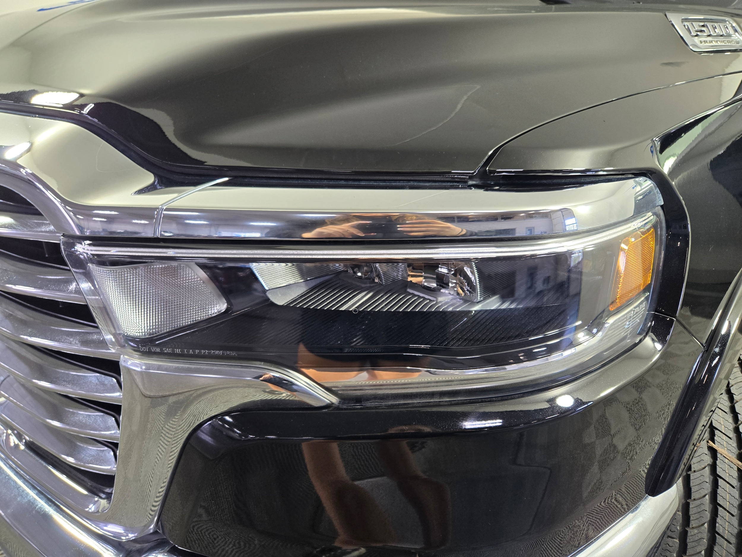 New 2026 Diamond Black Crystal Pearlcoat Ram Laramie image 23