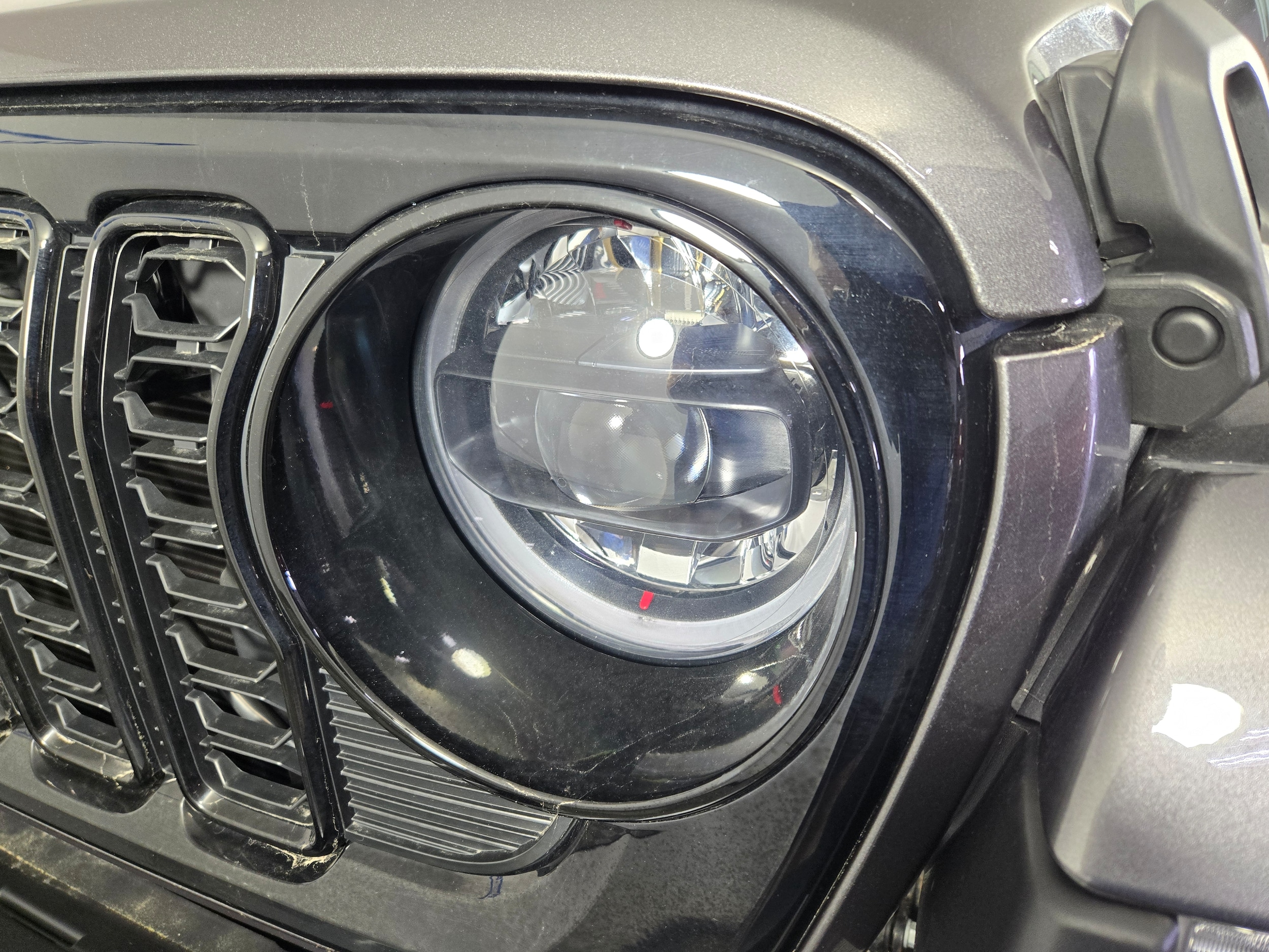 New 2025 Granite Crystal Jeep Sport image 28