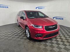 2026 Chrysler Pacifica Limited Passenger Van