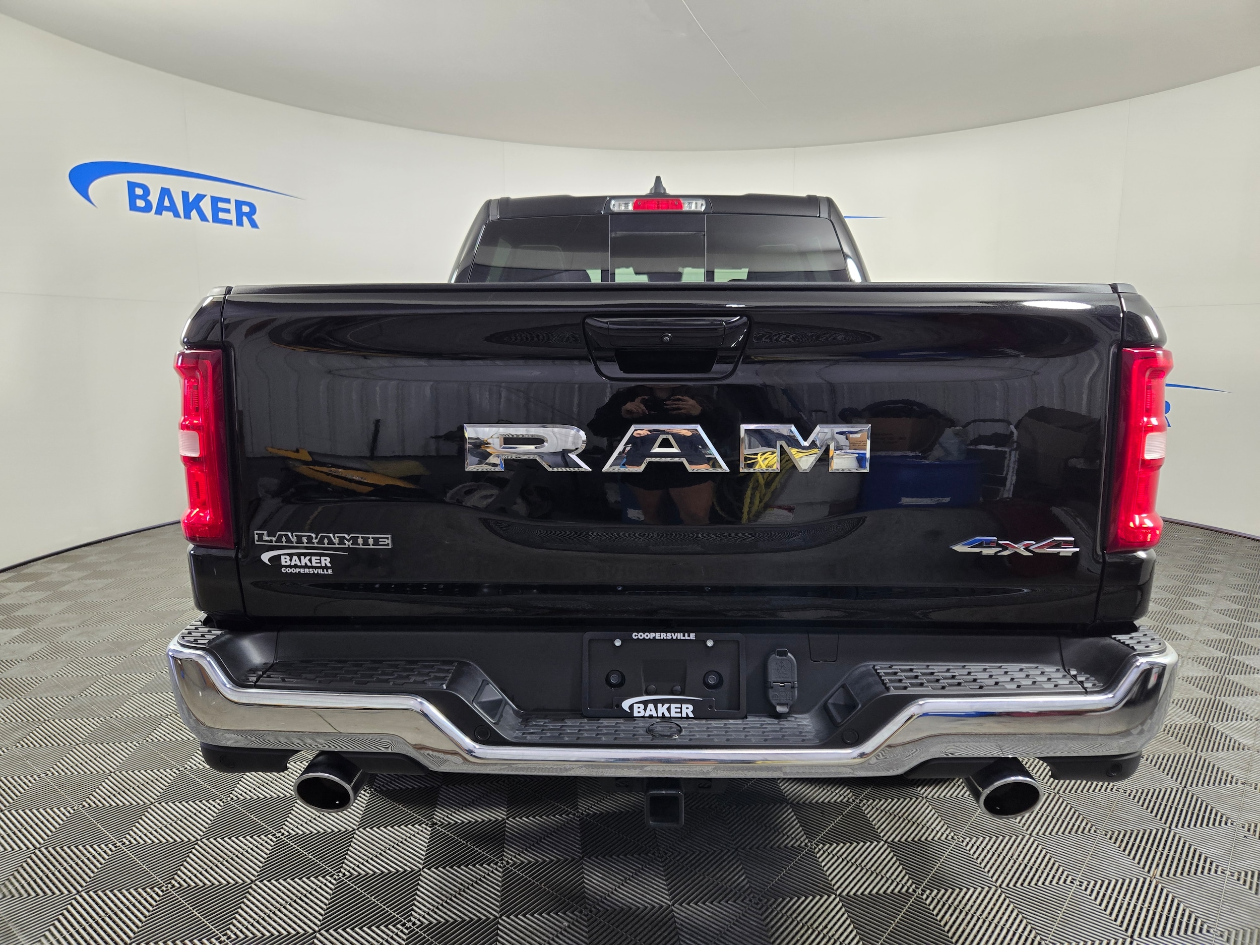 New 2026 Diamond Black Crystal Pearlcoat Ram Laramie image 14