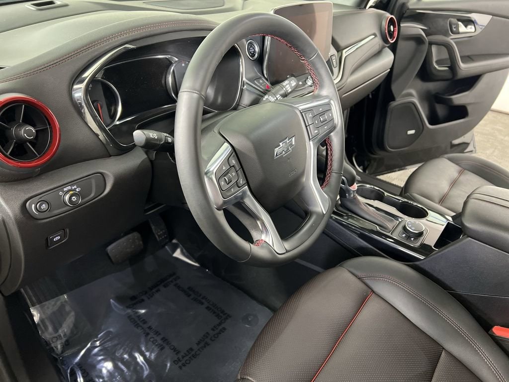 Used 2025 Black Chevrolet RS image 11