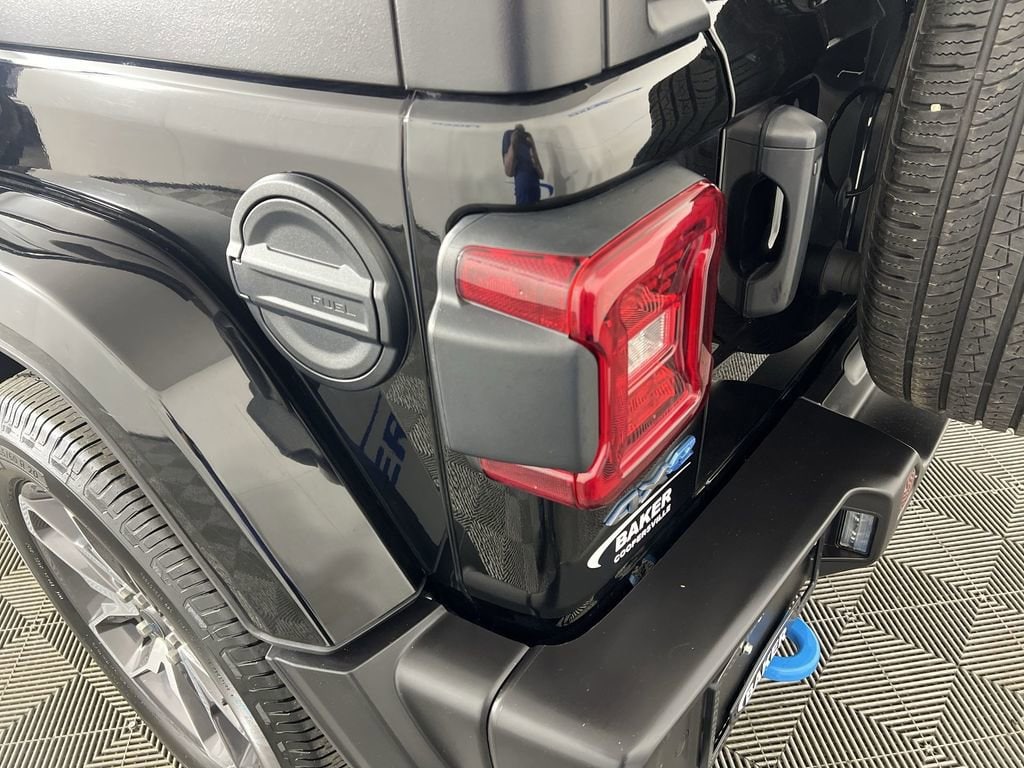 Used 2024 Black Jeep Sport image 35