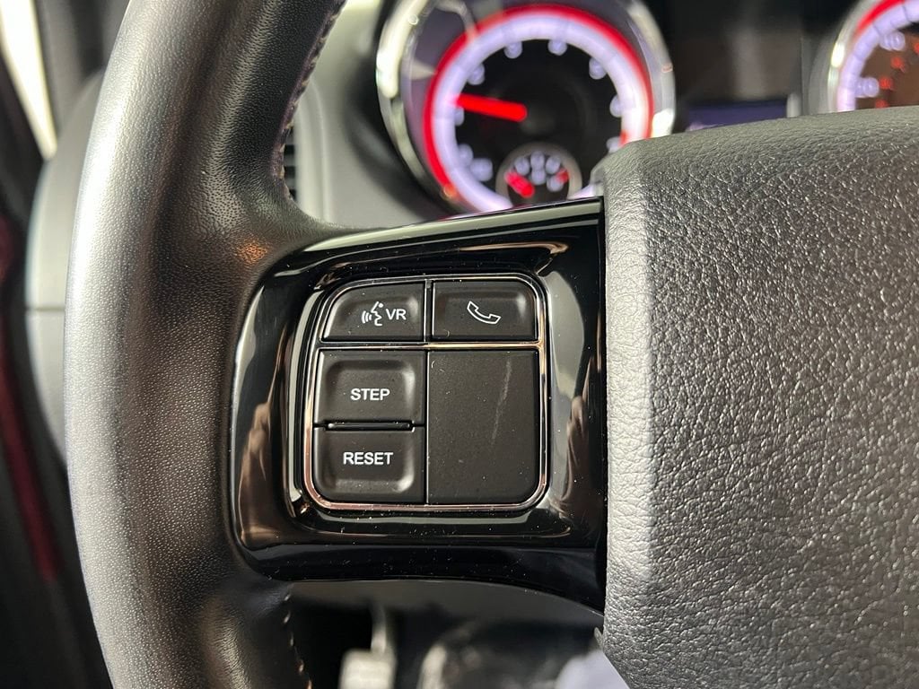 Used 2020 Octane Red Pearlcoat Dodge SXT image 23