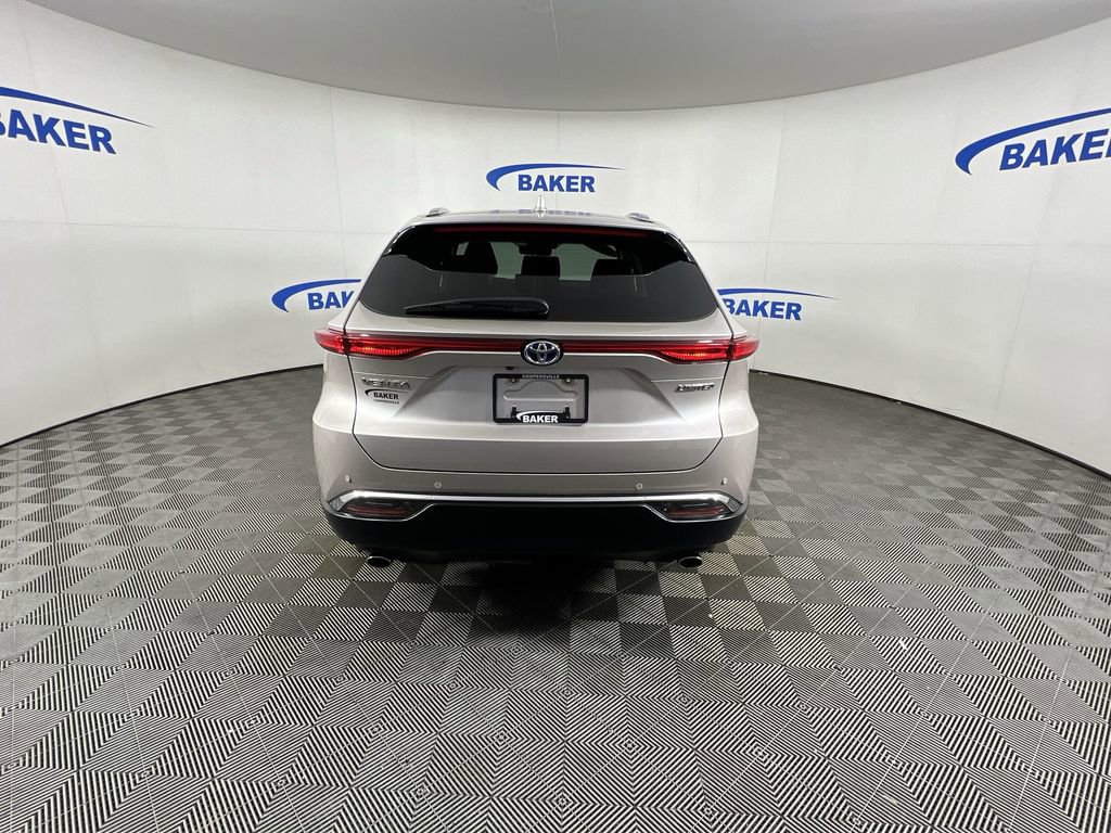 Used 2024 Titanium Glow Toyota LE image 8