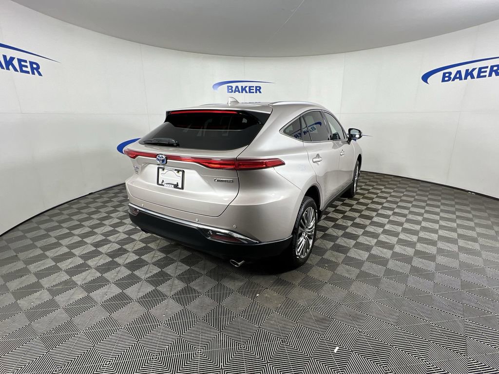 Used 2024 Titanium Glow Toyota LE image 9