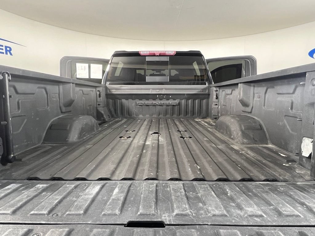 Used 2021 Onyx Black GMC Denali image 14