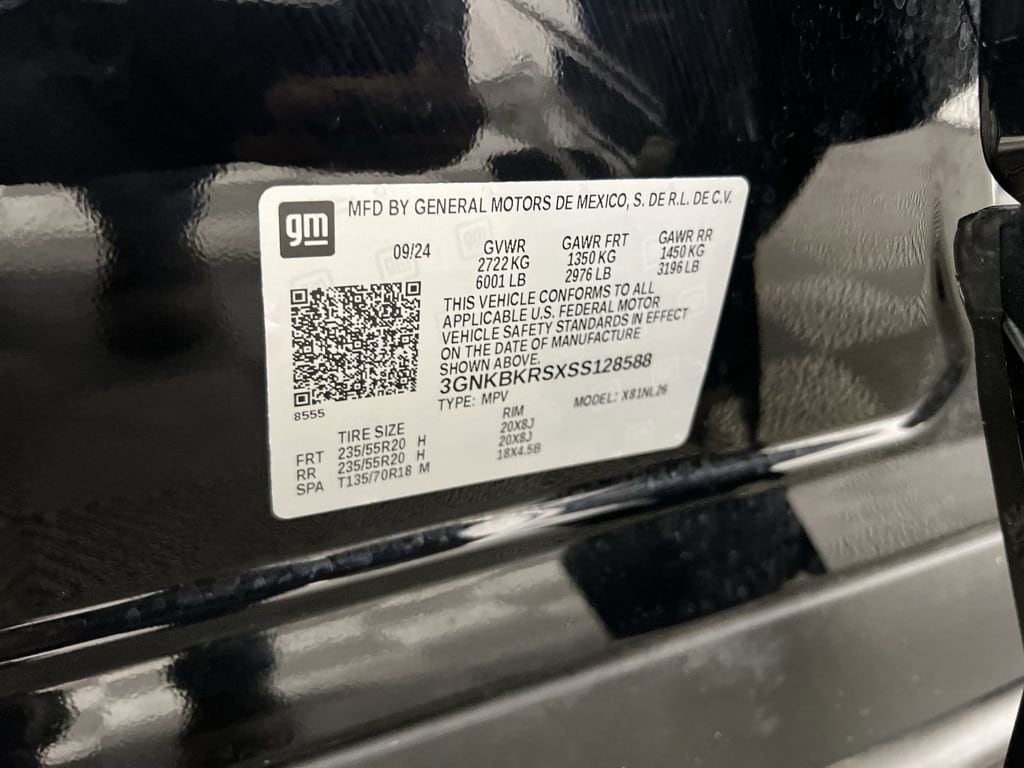 Used 2025 Black Chevrolet RS image 35