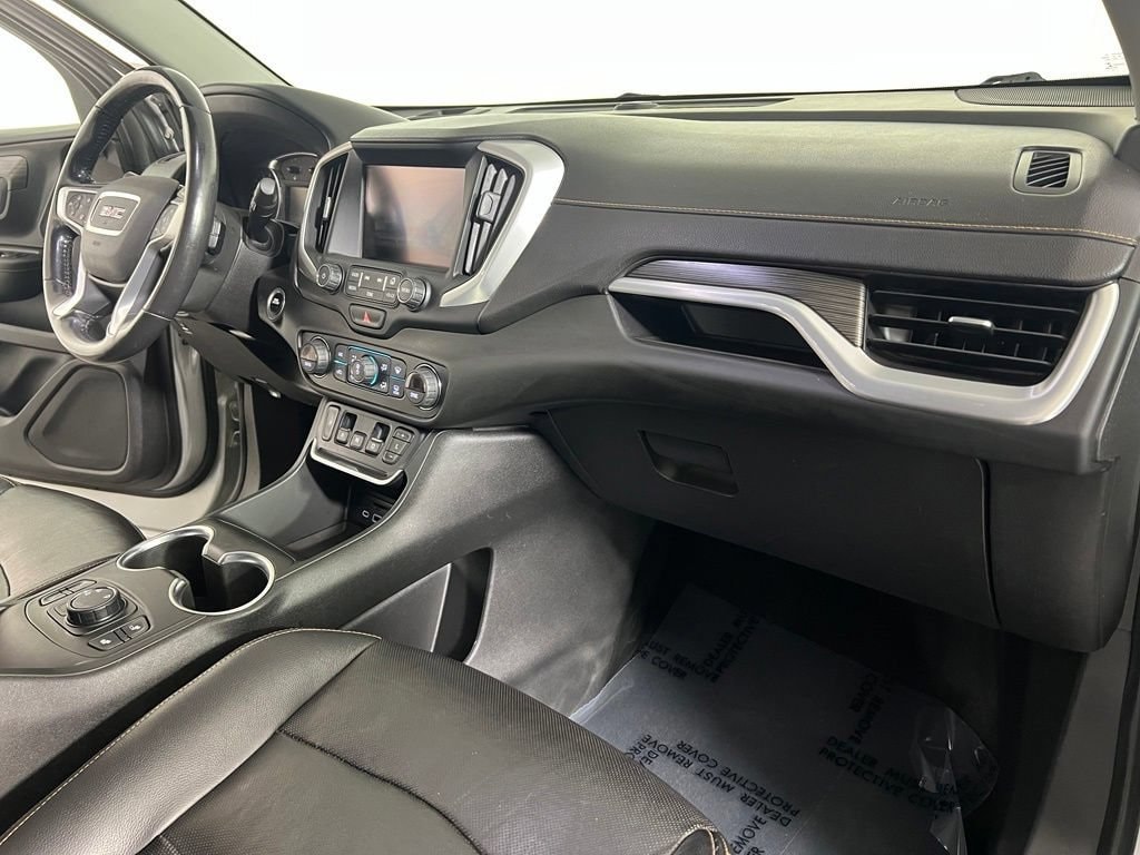 Used 2018 Quicksilver GMC SLT image 11