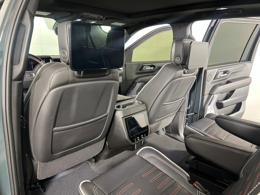 Used 2025 Midnight Pine GMC AT4 Ultimate image 17