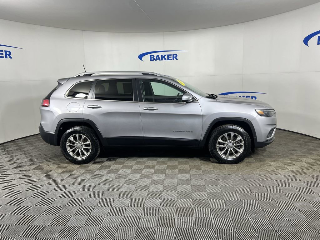 Used 2019 Billet Silver Jeep Latitude Plus 4x4 image 10