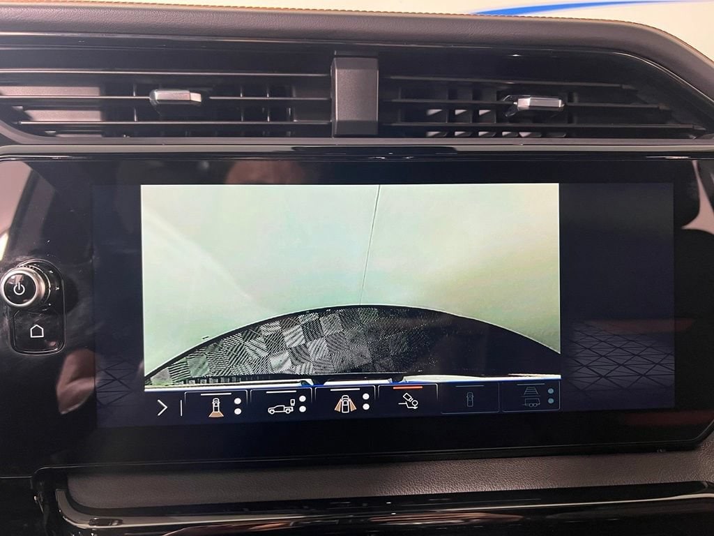 Used 2025 Sterling GMC AT4 image 30