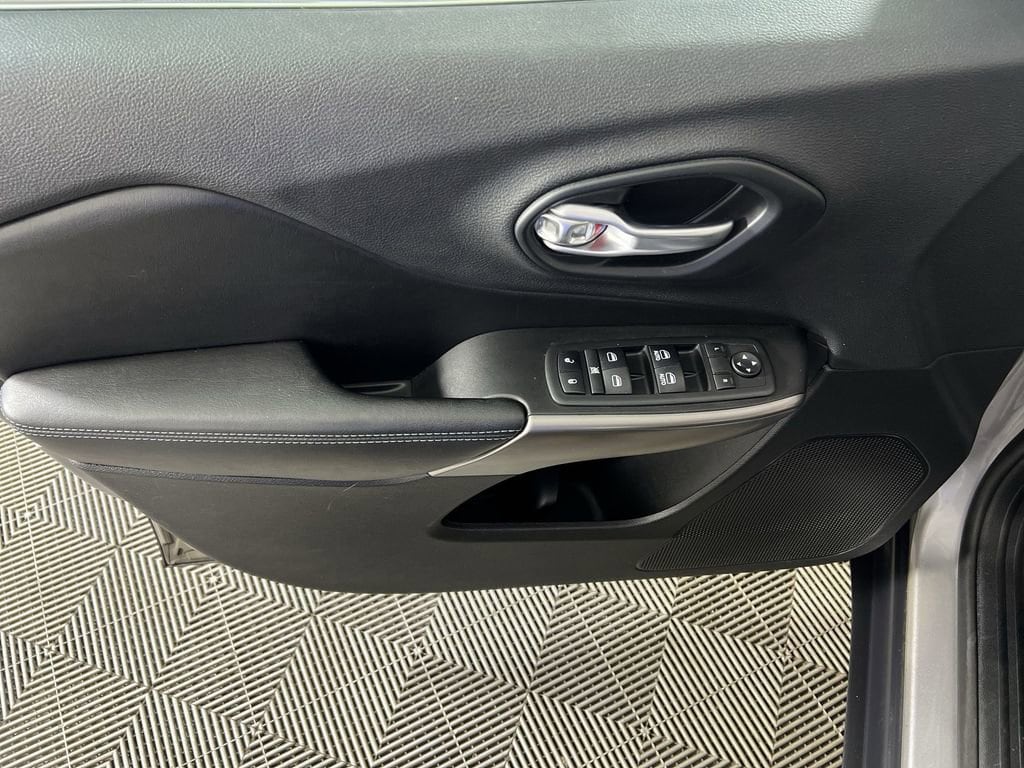 Used 2019 Billet Silver Jeep Latitude Plus 4x4 image 21