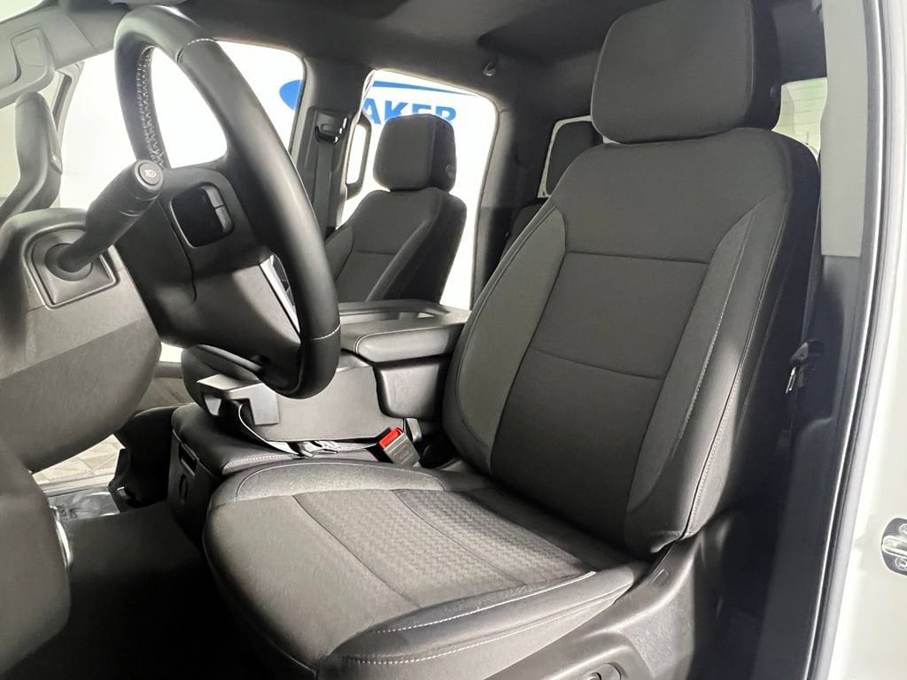Used 2024 Summit White GMC Elevation w/3VL image 19