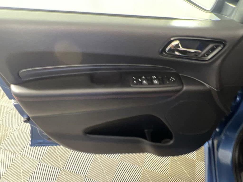 Used 2025 Frostbite Pearlcoat Dodge GT image 24