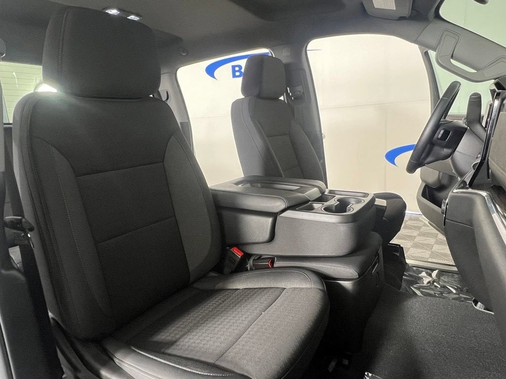 Used 2024 Summit White Chevrolet LT image 12