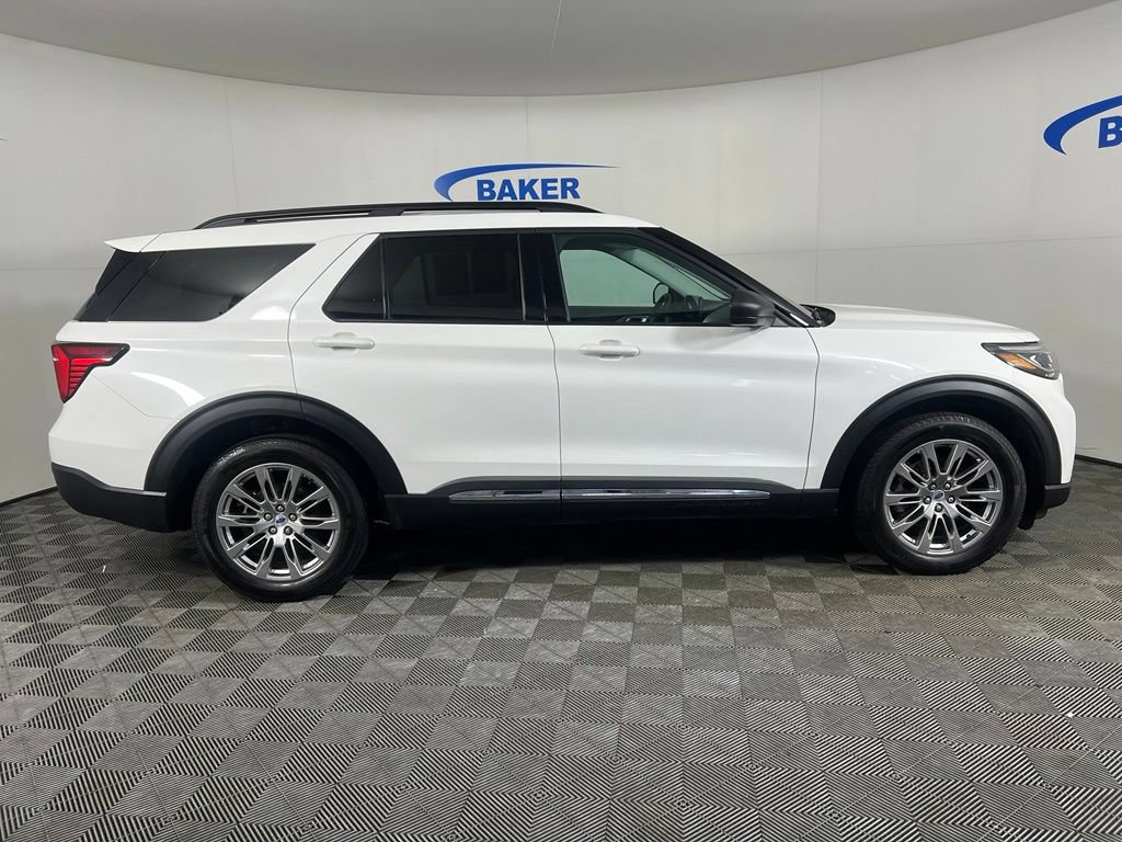 Used 2025 White Metallic Ford Active image 7