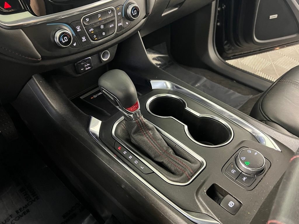 Used 2023 Mosaic Black Chevrolet RS image 37