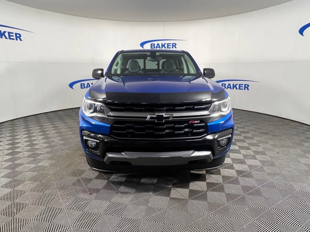 Used 2021 Bright Blue Chevrolet Z71 image 9