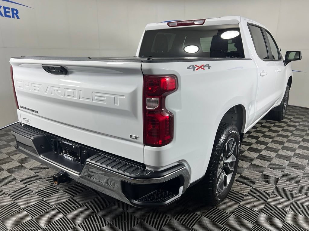 Used 2024 Summit White Chevrolet LT image 6
