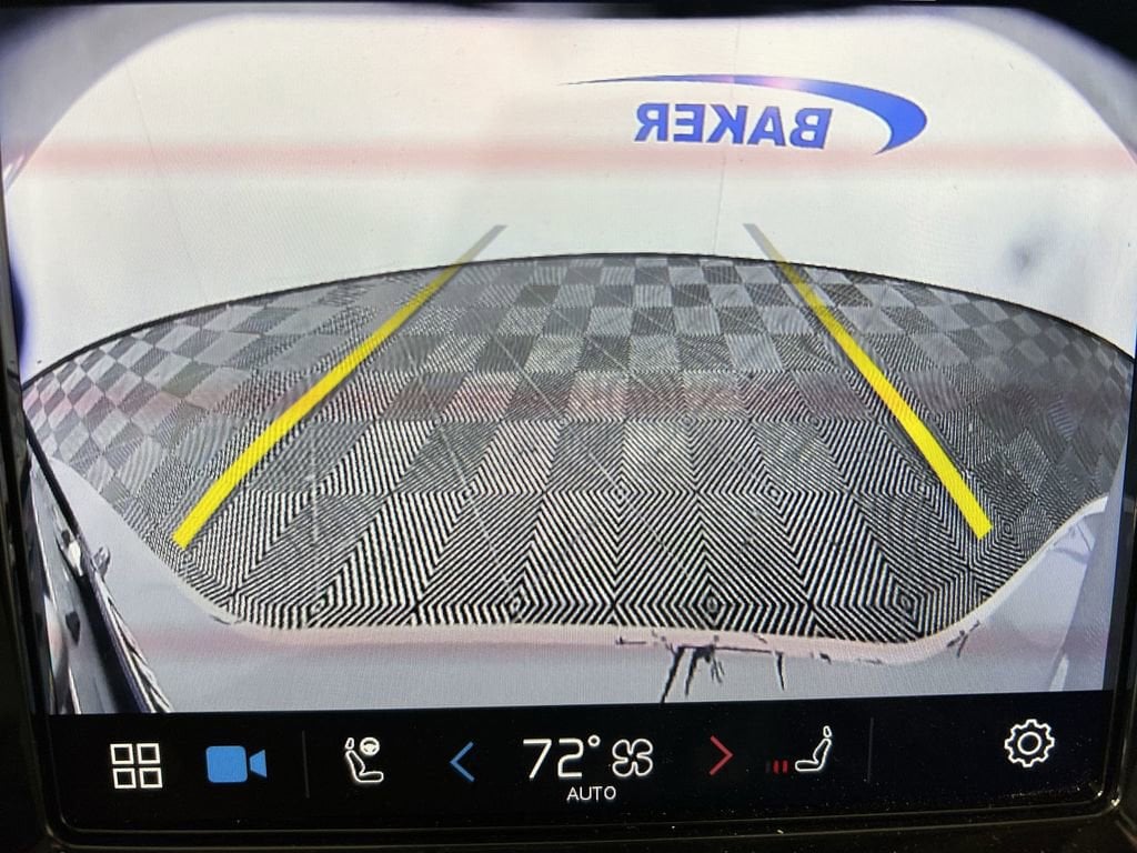 Used 2025 Vapour Gray Metallic Volvo B5 Plus image 16