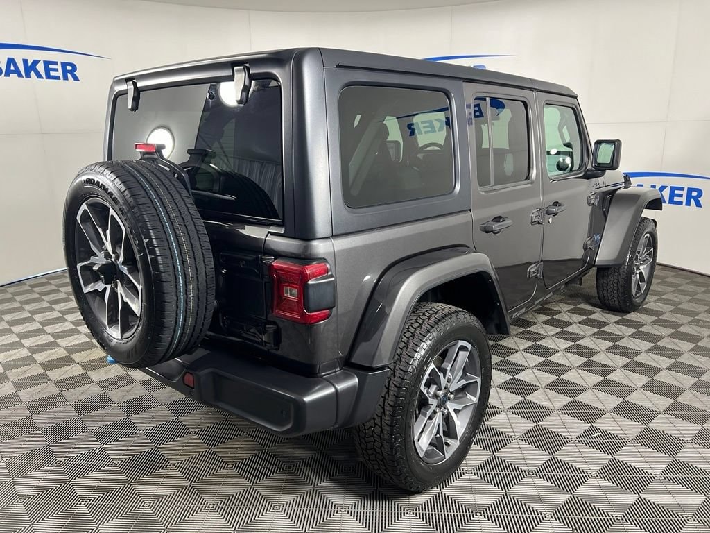 Used 2024 Granite Crystal Metallic Clearcoat Jeep Sport image 6