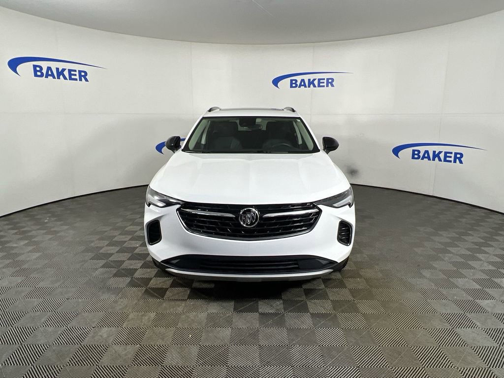 Used 2023 Summit White Buick Essence image 3