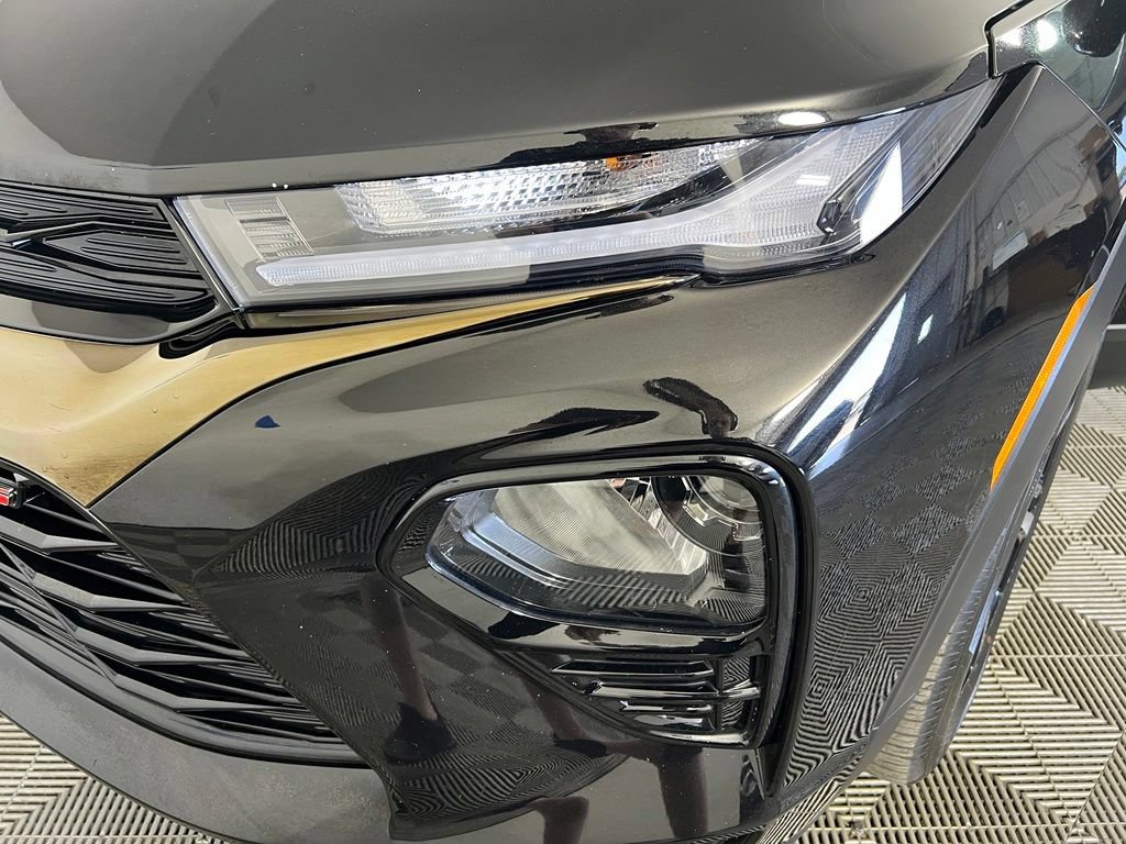Used 2023 Mosaic Black Chevrolet RS image 30