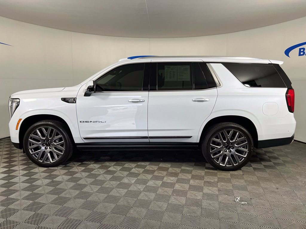 Used 2026 Glacier White Tricoat GMC Denali Ultimate image 2