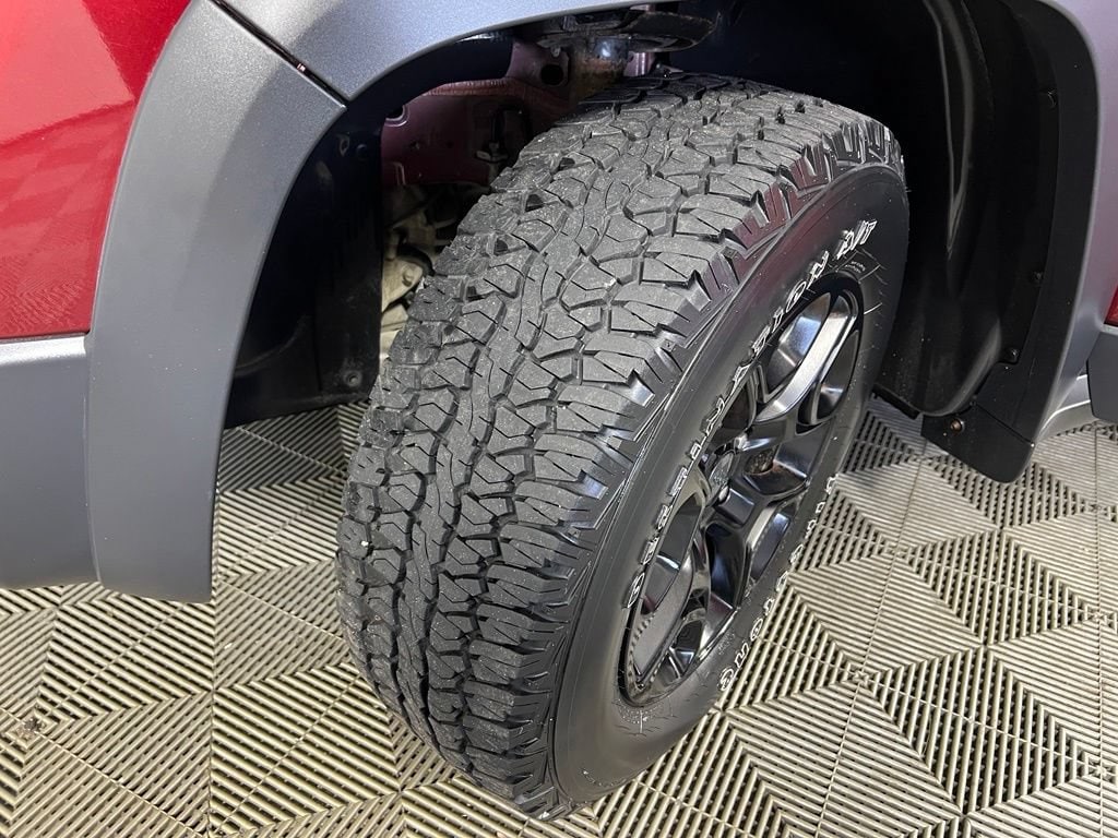 Used 2020 Velvet Red Pearlcoat Jeep Trailhawk image 32