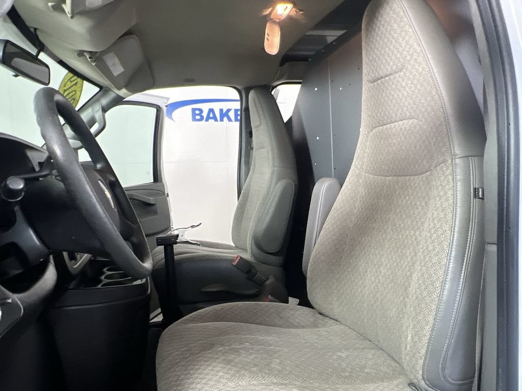 Used 2019 Summit White Chevrolet Work Van image 17