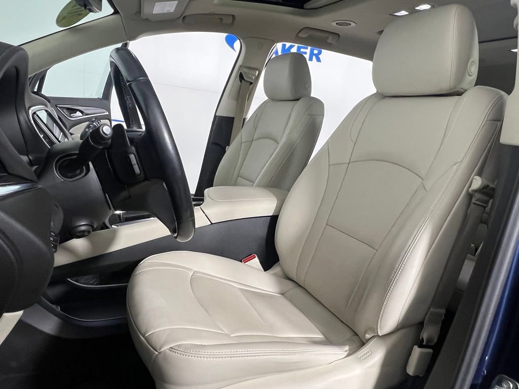 Used 2023 Emperor Blue Buick Premium image 22