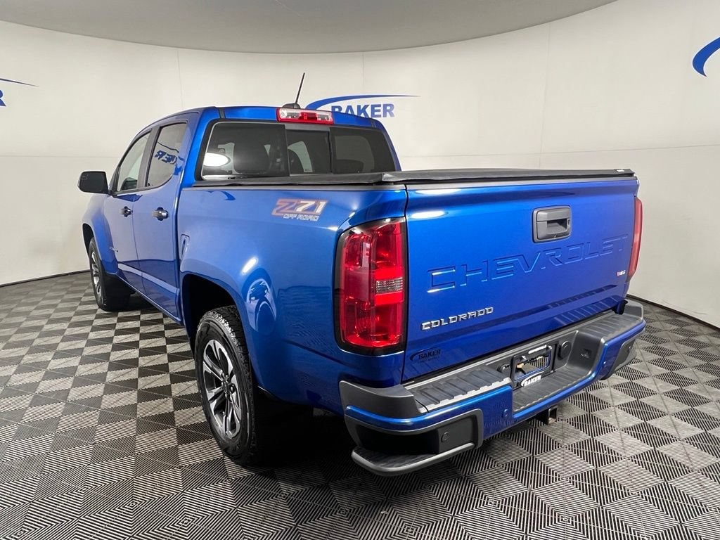 Used 2021 Bright Blue Chevrolet Z71 image 3