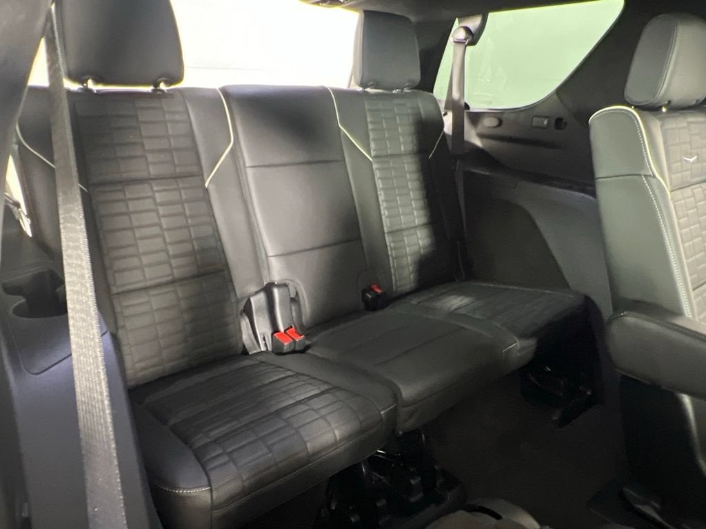Used 2026 Black Raven CADILLAC V-Series image 15