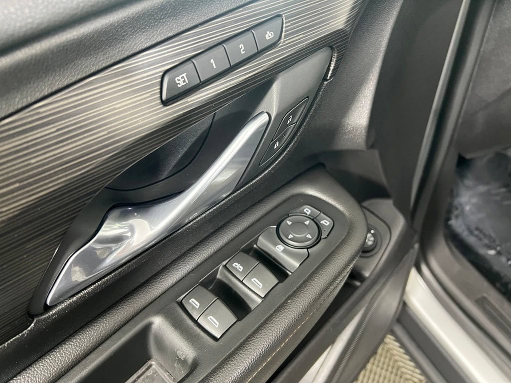 Used 2018 Quicksilver GMC SLT image 18