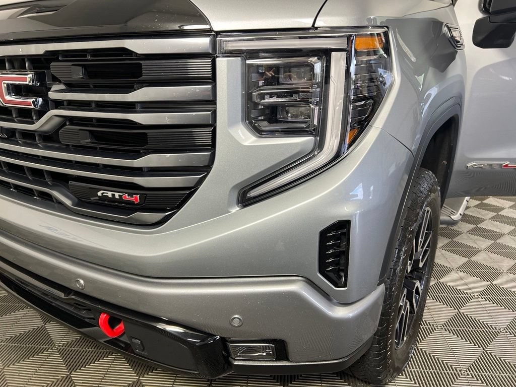 Used 2025 Sterling GMC AT4 image 38