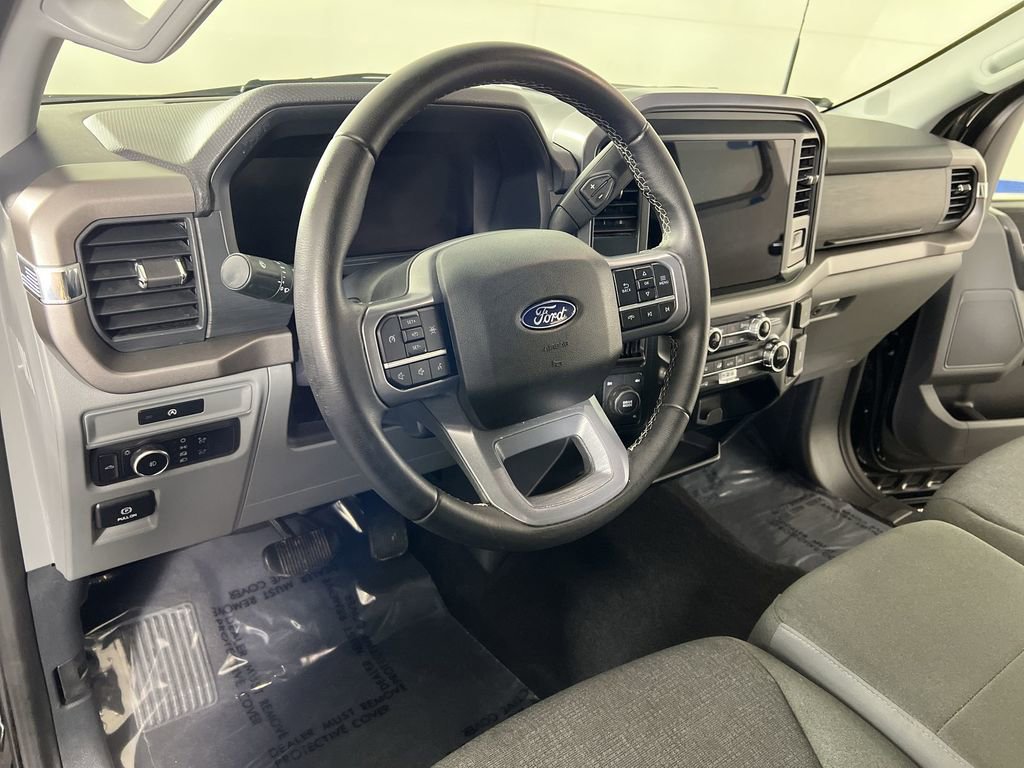 Used 2025 Agate Black Ford XLT image 11