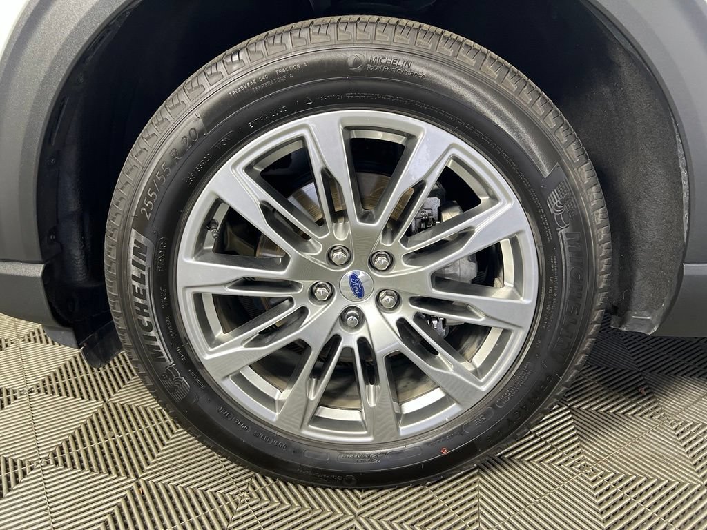 Used 2025 White Metallic Ford Active image 36