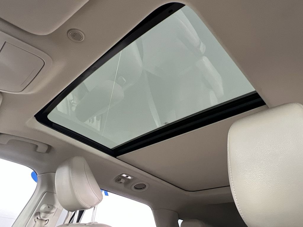 Used 2020 Oxford White Ford XLT image 20