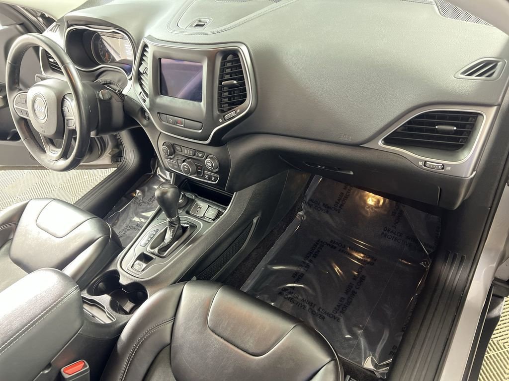 Used 2019 Billet Silver Jeep Latitude Plus 4x4 image 28