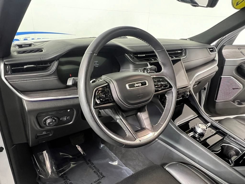 Used 2022 Bright White Jeep Overland image 19