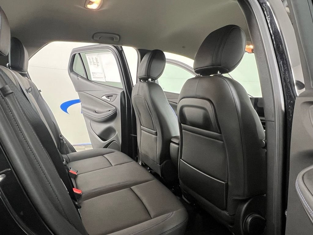 Used 2025 Ebony Twilight Buick Sport Touring image 13