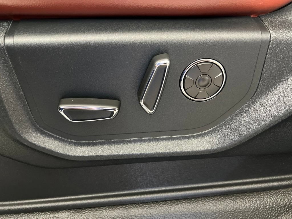 Used 2020 Iconic Silver Ford  image 21