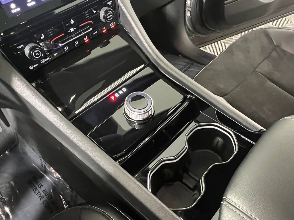 Used 2023 Baltic Gray Jeep L Laredo image 29
