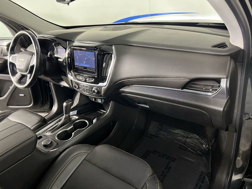 Used 2020 Graphite Chevrolet Premier image 31