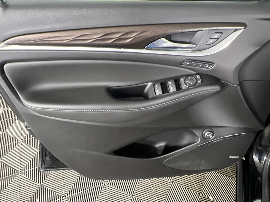 Used 2023 Ebony Twilight Buick Avenir image 17