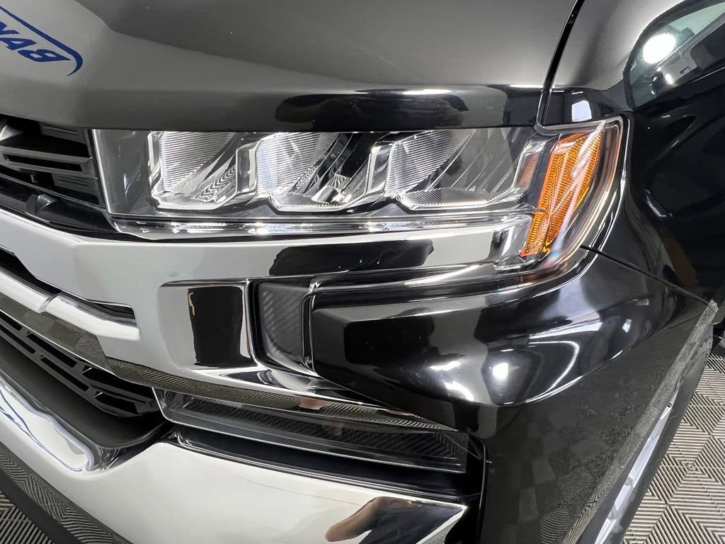 Used 2019 Black Chevrolet LT image 29