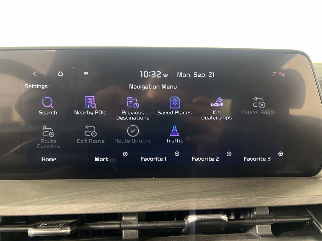 Used 2023 Wolf Gray Kia EX X-Line image 24